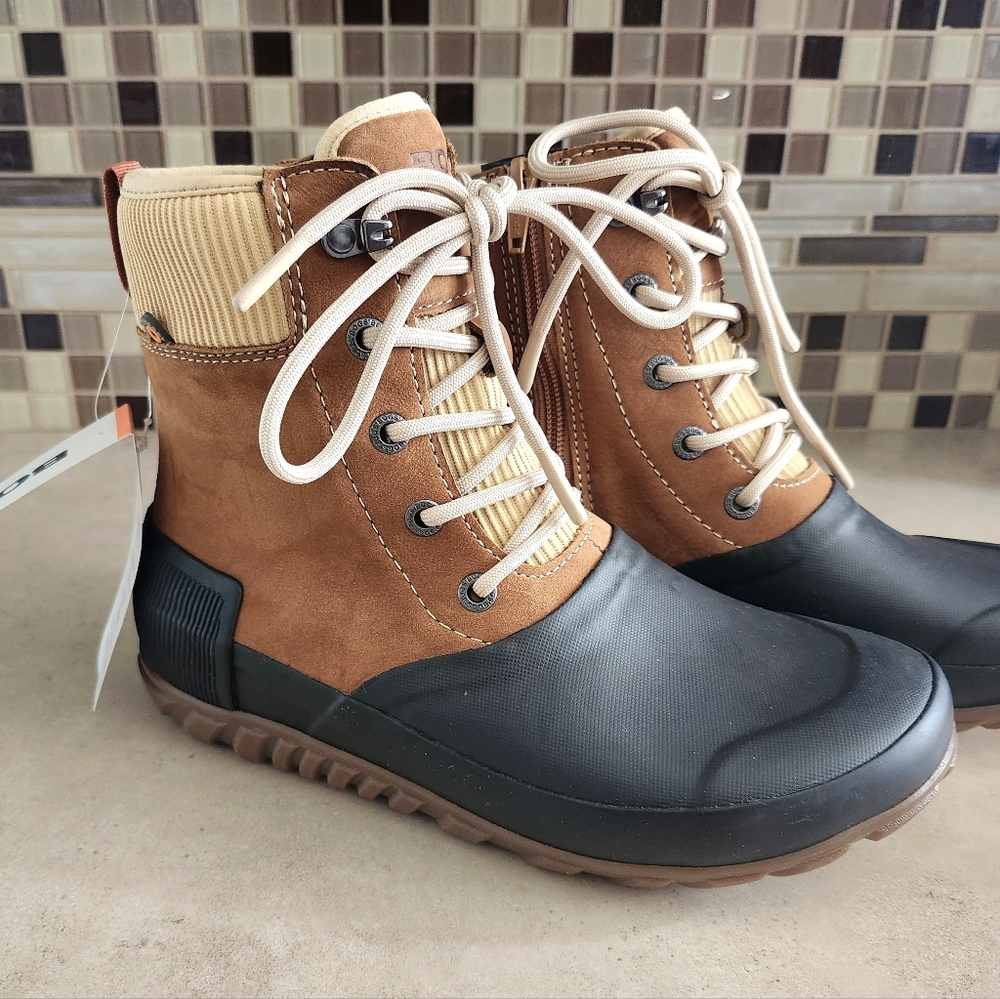 Womens Size 8 Fall Boots Bogs